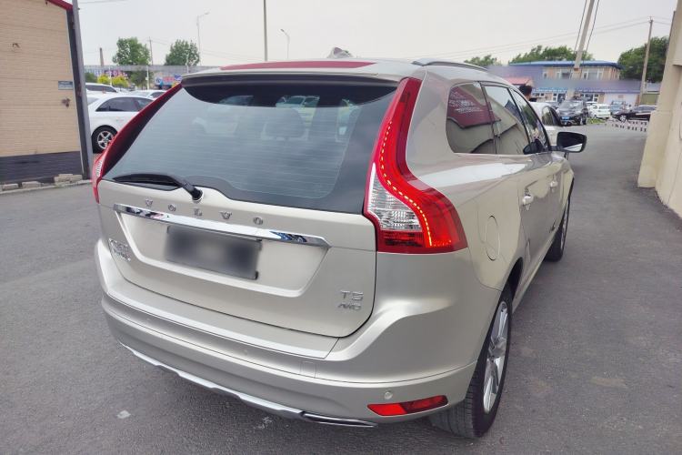 Used Volvo XC60 2017 T5 AWD Smart Upgrade Edition Rear Right 45 Deg