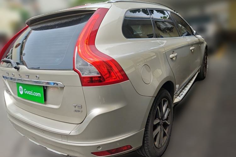 Used Volvo XC60 2017 T5 AWD Smart Upgrade Edition Rear Right 45 Deg