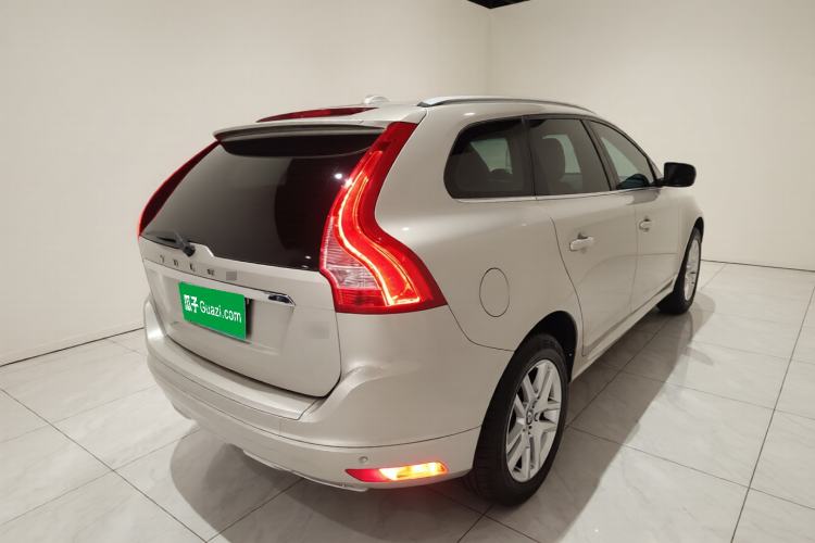 Used Volvo XC60 2017 T5 Smart Upgrade Edition Rear Right 45 Deg
