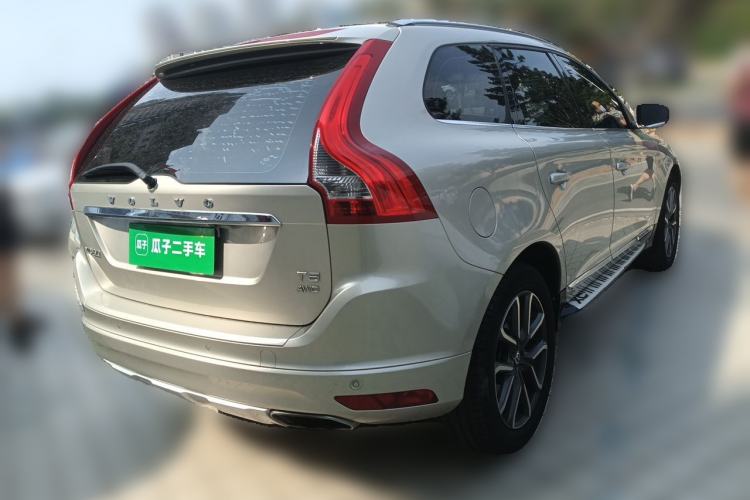 Used Volvo XC60 2017 T5 AWD Smart Upgrade Edition Rear Right 45 Deg