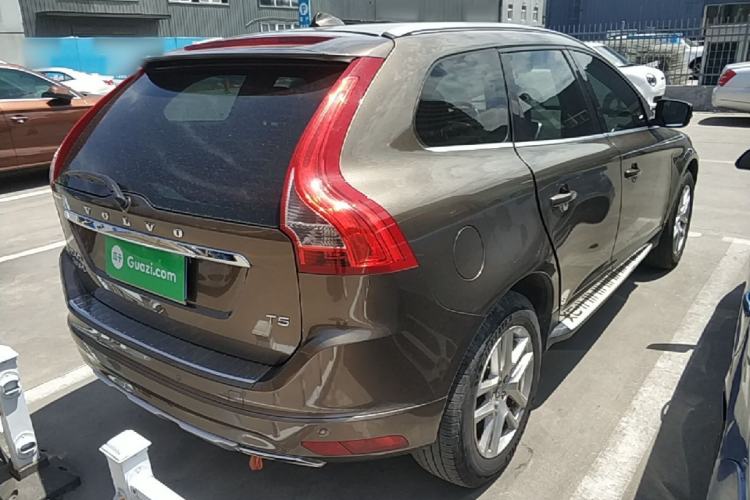 Used Volvo XC60 2017 T5 Smart Upgrade Edition Rear Right 45 Deg