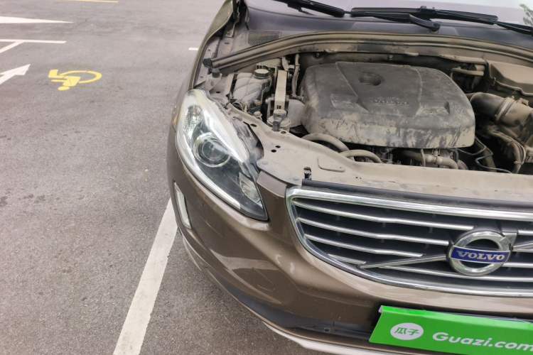 Used Volvo XC60 2017 T5 Smart Upgrade Edition Right Front Headlight