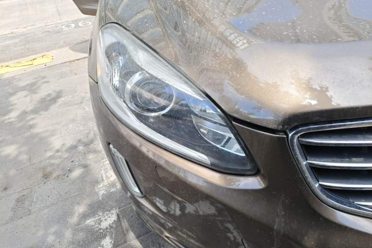 Used Volvo XC60 2017 T5 Smart Upgrade Edition Right Front Headlight