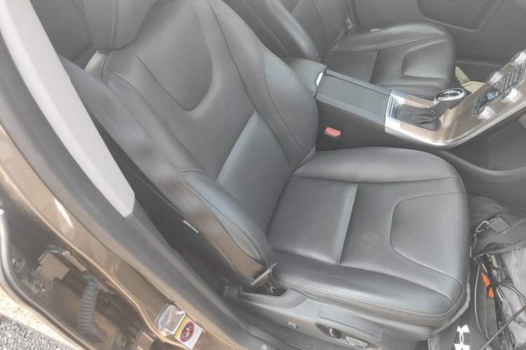 Used Volvo XC60 2017 T5 Smart Upgrade Edition Right Front Seat