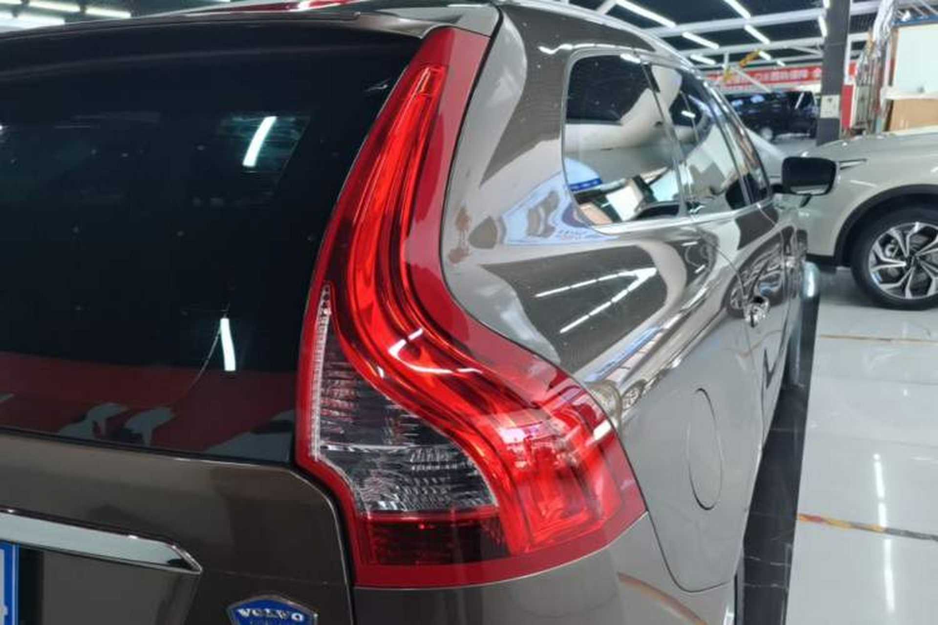 Used Volvo XC60 2017 T5 AWD Smart Upgrade Edition Right Rear Taillight