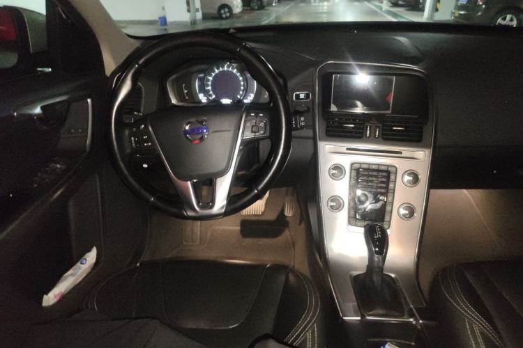 Used Volvo XC60 2017 T5 AWD Smart Upgrade Edition Steering Wheel