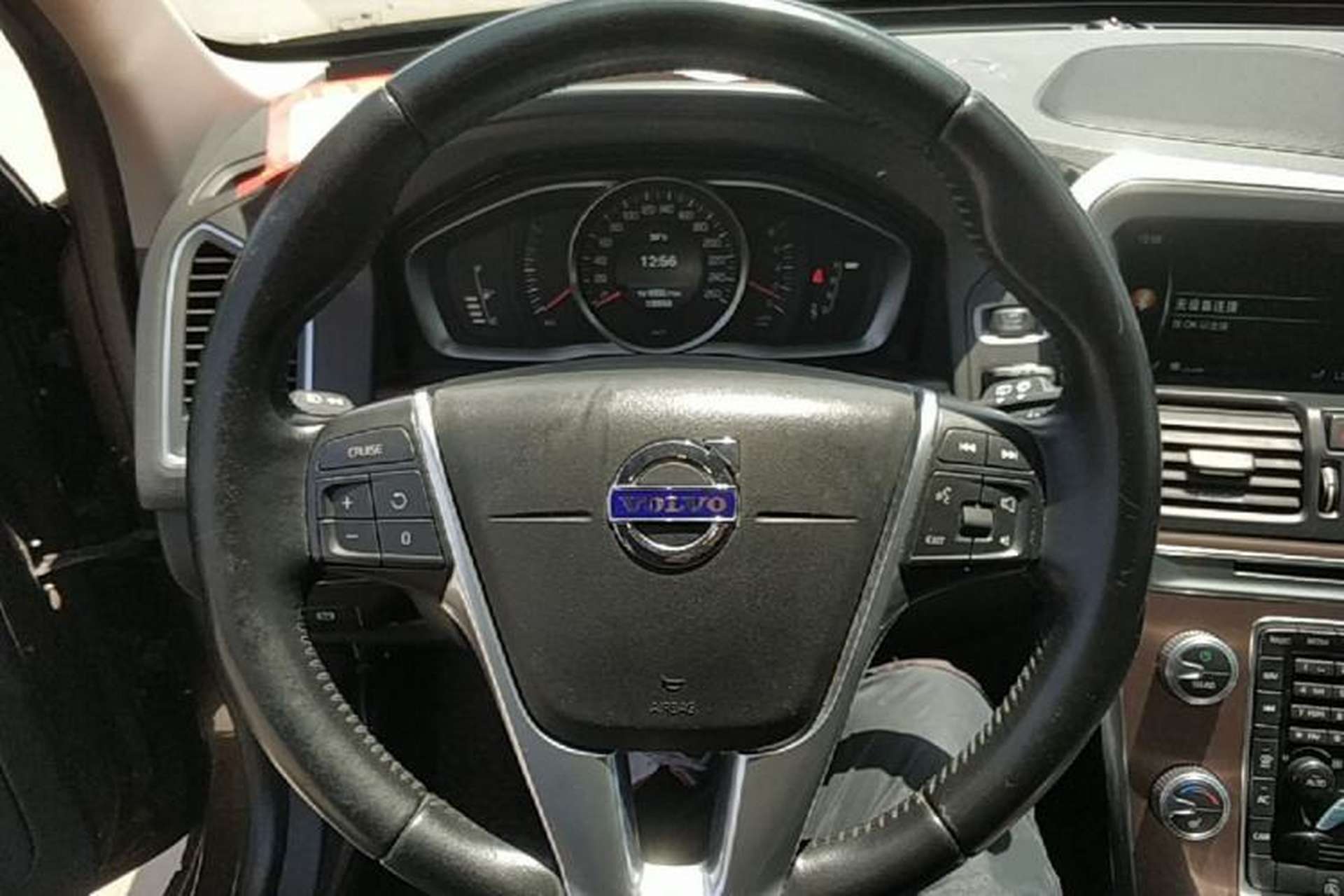Used Volvo XC60 2017 T5 Smart Upgrade Edition Steering Wheel