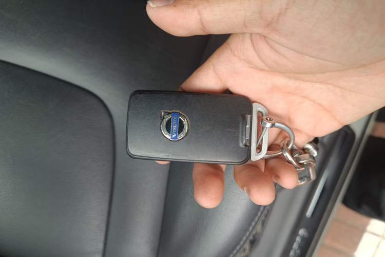 Used Volvo XC60 2017 T5 Smart Upgrade Edition Vehicle Key