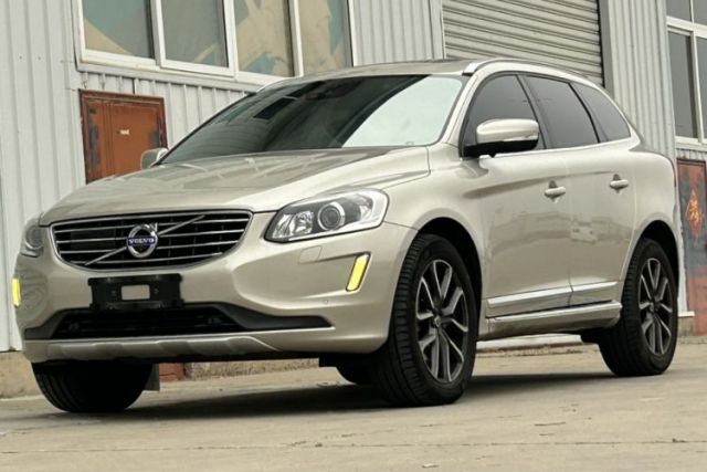 Volvo XC60 2017 T5 AWD Smart Upgrade Edition de segunda mano