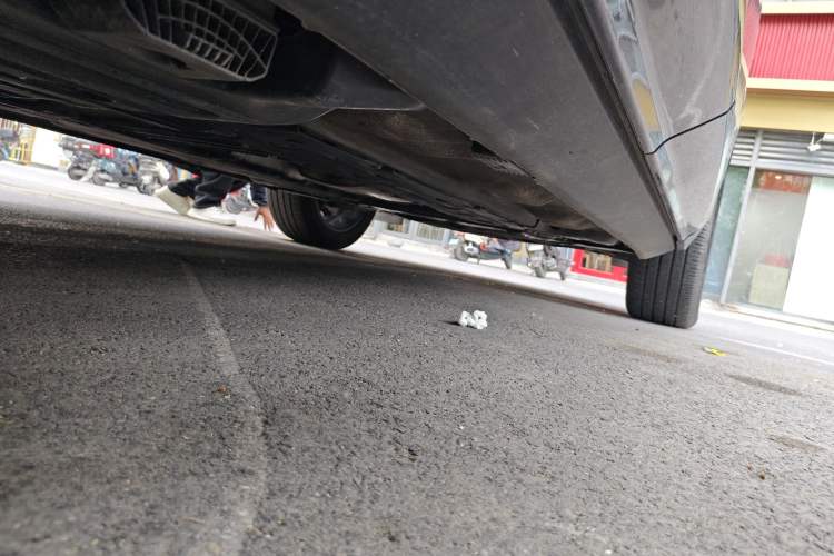 Used Volvo XC60 2018 T5 4x4 Zhiya Luxury Edition Chassis Rear Right