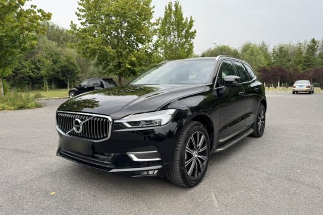 Ojetý Volvo XC60 2018 T5 4x4 Zhiya Luxury Edition