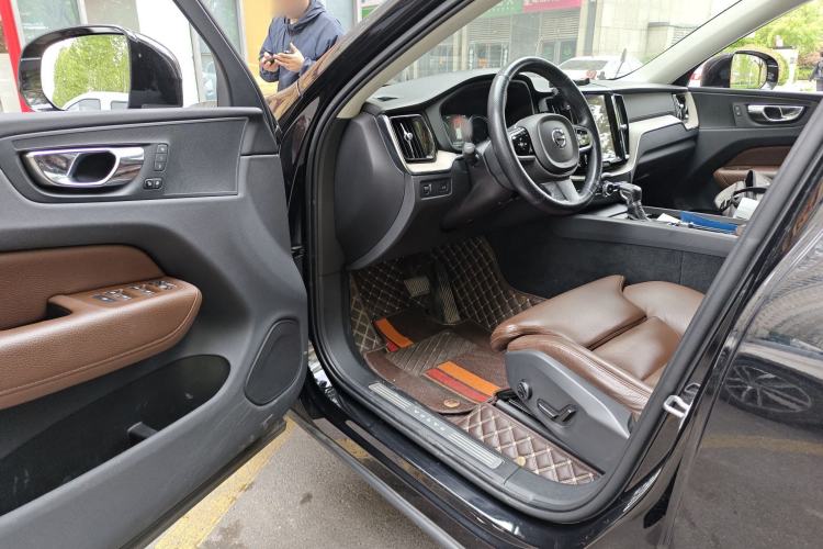 Used Volvo XC60 2018 T5 4x4 Zhiya Luxury Edition Driver Seat