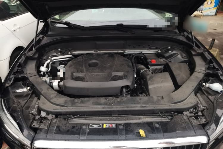 Used Volvo XC60 2018 T5 4x4 Zhiya Luxury Edition Engine Bay