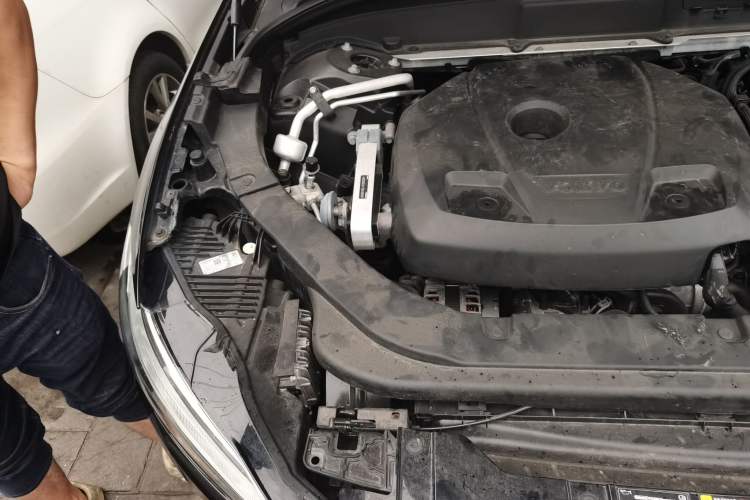 Used Volvo XC60 2018 T5 4x4 Zhiya Luxury Edition Engine Bay Right