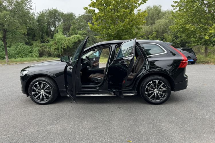 Used Volvo XC60 2018 T5 4x4 Zhiya Luxury Edition Exterior 3