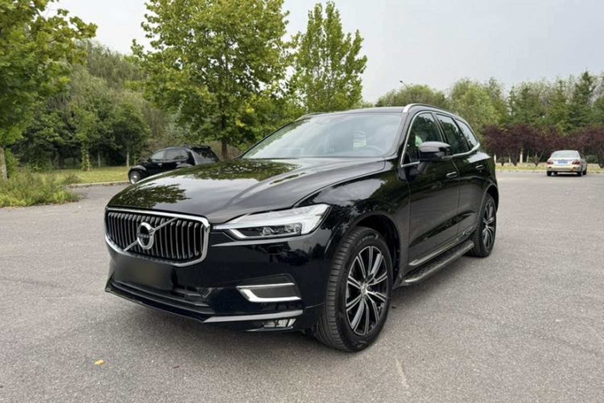 Used Volvo XC60 2018 T5 4x4 Zhiya Luxury Edition Front Left 45 Deg