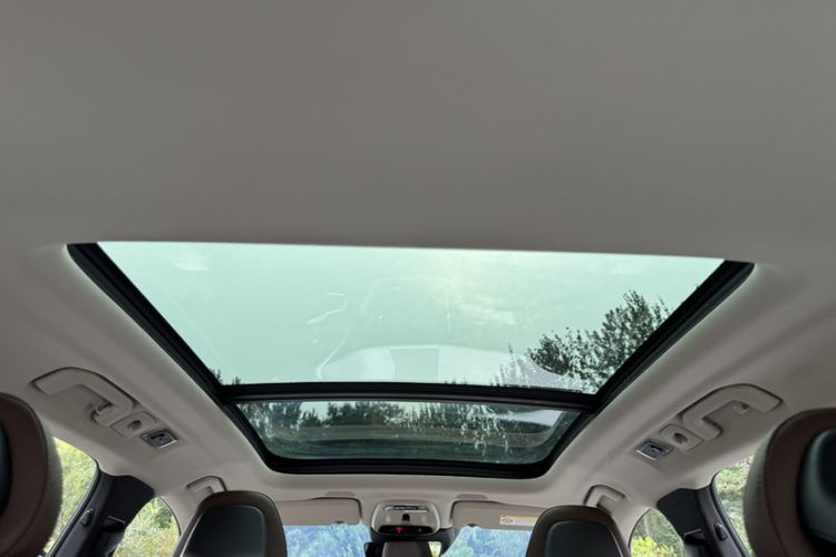 Used Volvo XC60 2018 T5 4x4 Zhiya Luxury Edition Headliner