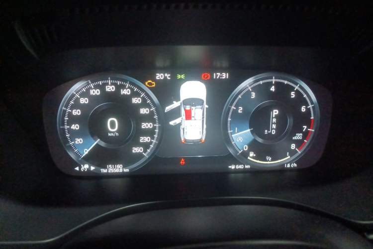 Used Volvo XC60 2018 T5 4x4 Zhiya Luxury Edition Instrument Cluster