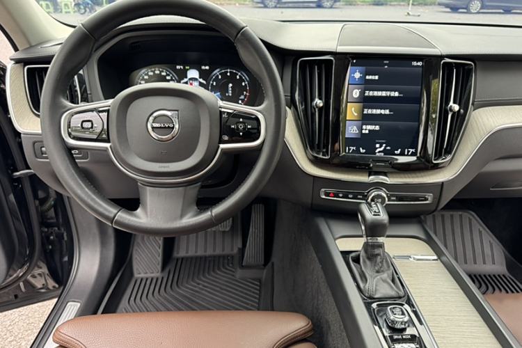 Used Volvo XC60 2018 T5 4x4 Zhiya Luxury Edition Interior 2