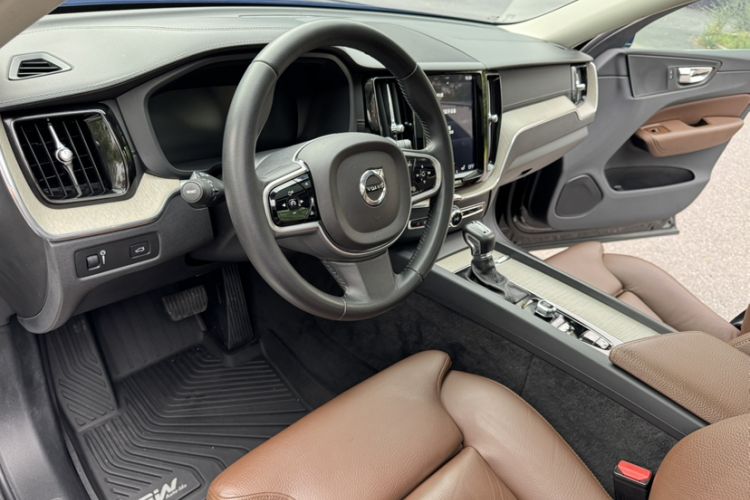 Used Volvo XC60 2018 T5 4x4 Zhiya Luxury Edition Interior 3