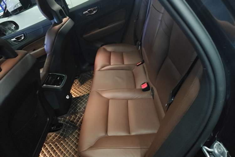 Used Volvo XC60 2018 T5 4x4 Zhiya Luxury Edition Left Rear Seat