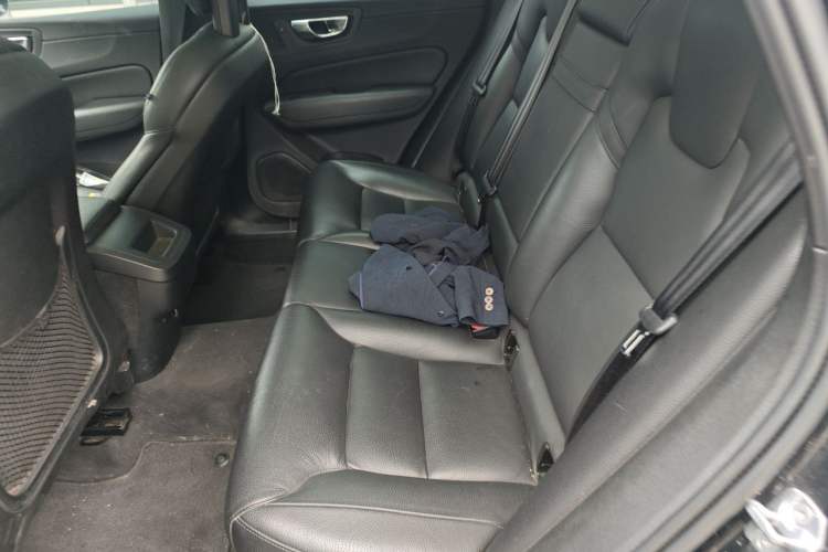 Used Volvo XC60 2018 T5 4x4 Smart Edition Left Rear Seat