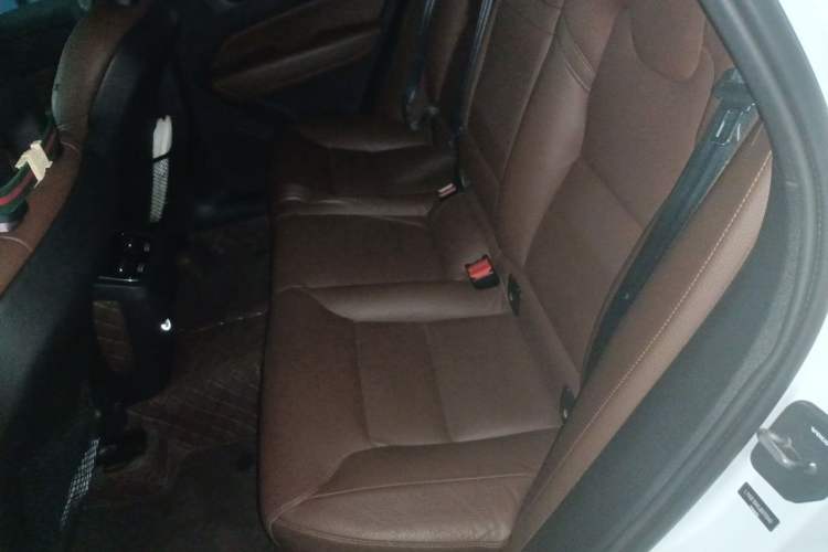 Used Volvo XC60 2018 T5 4x4 Zhiya Luxury Edition Left Rear Seat