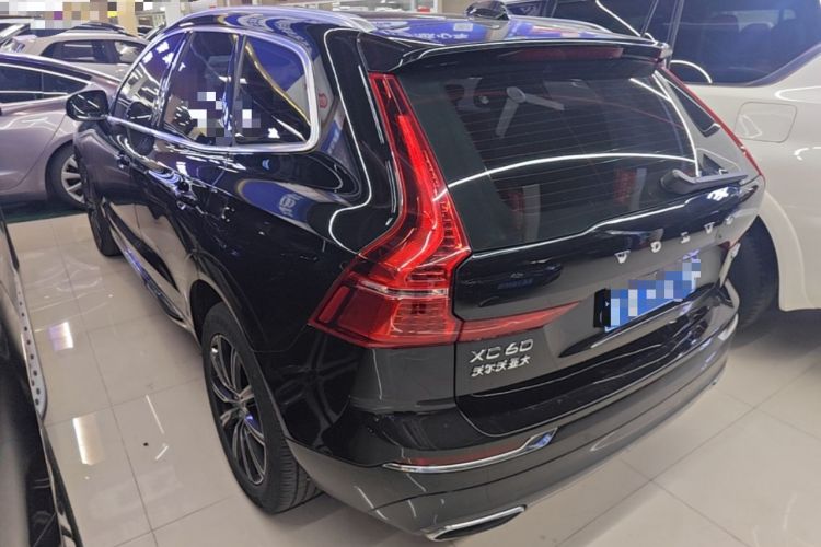 Used Volvo XC60 2018 T5 4x4 Zhiya Luxury Edition Rear Left 45 Deg