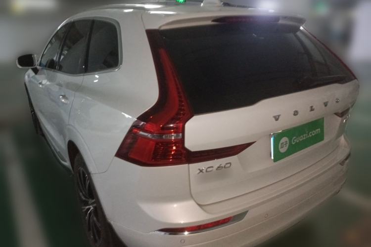 Used Volvo XC60 2018 T5 4x4 Zhiya Luxury Edition Rear Left 45 Deg