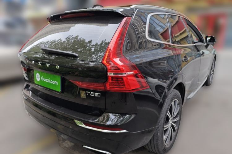 Used Volvo XC60 2018 T5 4x4 Zhiya Luxury Edition Rear Right 45 Deg