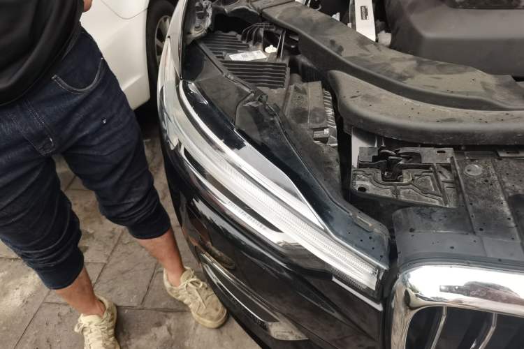 Used Volvo XC60 2018 T5 4x4 Zhiya Luxury Edition Right Front Headlight