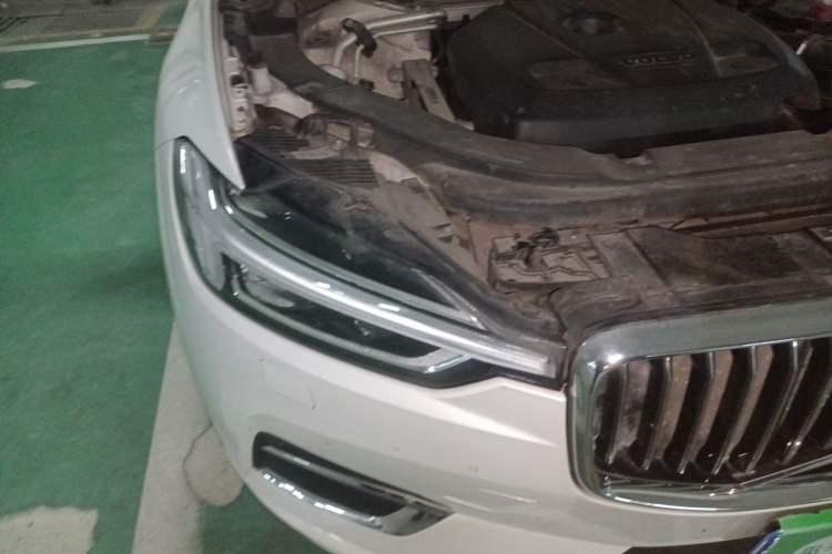 Used Volvo XC60 2018 T5 4x4 Zhiya Luxury Edition Right Front Headlight