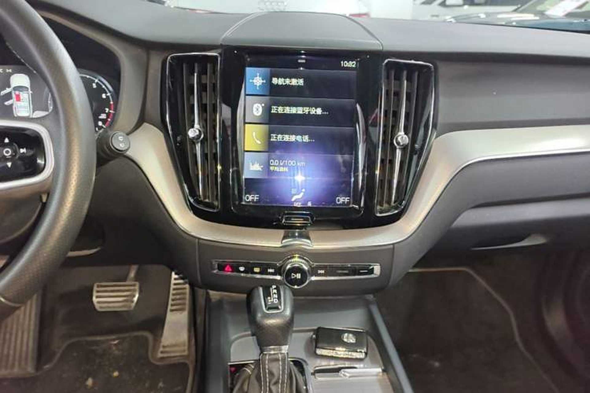 Used Volvo XC60 2018 T5 4x4 Smart & Sporty Edition Audio And AC Panel