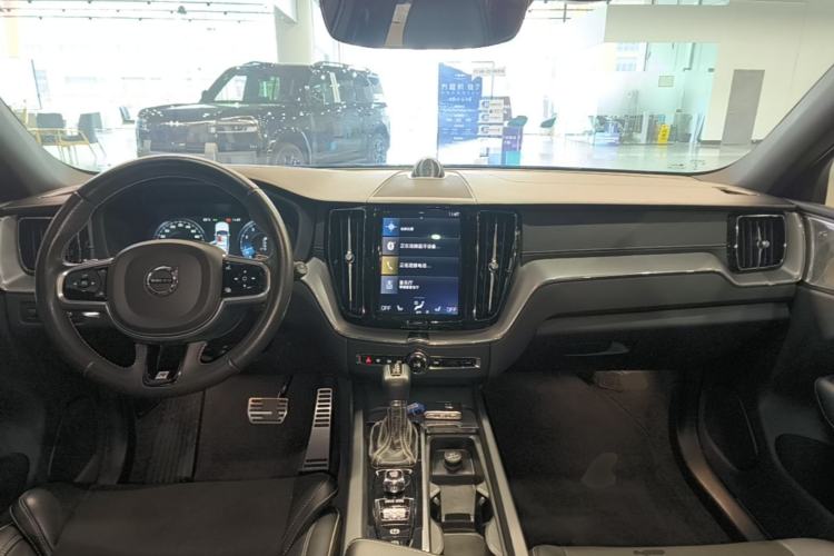 Used Volvo XC60 2018 T5 4x4 Zhiya Sport Edition Center Console