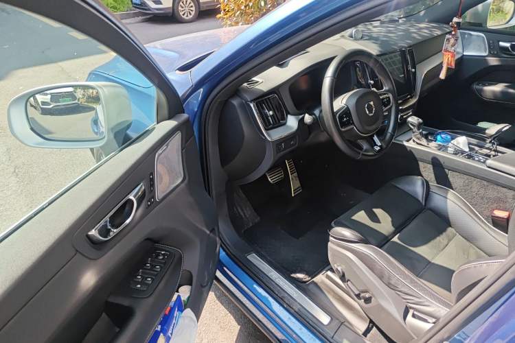 Used Volvo XC60 2018 T5 4x4 Smart & Sporty Edition Driver Seat