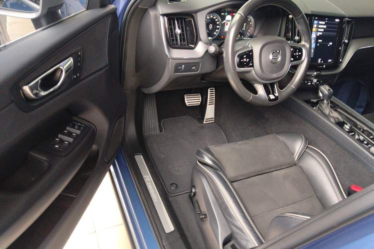 Used Volvo XC60 2018 T5 4x4 Smart & Sporty Edition Driver Seat