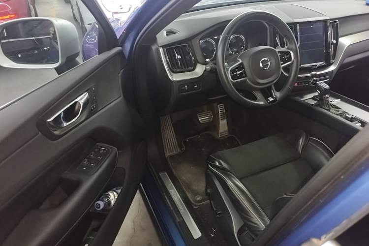 Used Volvo XC60 2018 T5 4x4 Smart & Sporty Edition Driver Seat