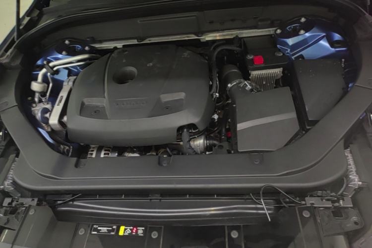 Used Volvo XC60 2018 T5 4x4 Smart & Sporty Edition Engine Bay