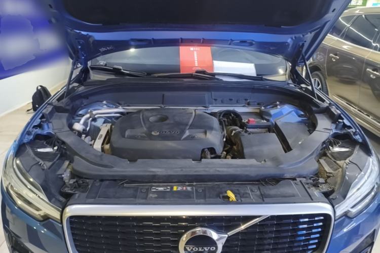 Used Volvo XC60 2018 T5 4x4 Zhiya Sport Edition Engine Bay