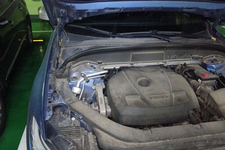 Used Volvo XC60 2018 T5 4x4 Zhiya Sport Edition Engine Bay Right