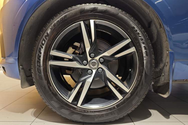 Used Volvo XC60 2018 T5 4x4 Smart & Sporty Edition Exterior 1
