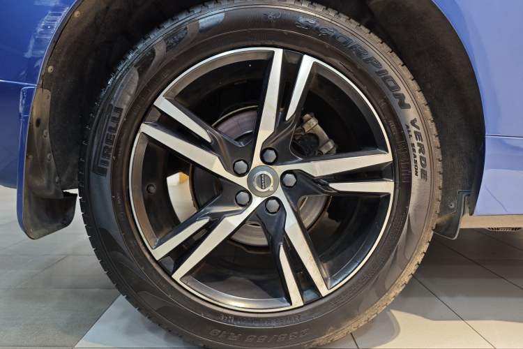 Used Volvo XC60 2018 T5 4x4 Smart & Sporty Edition Exterior 12