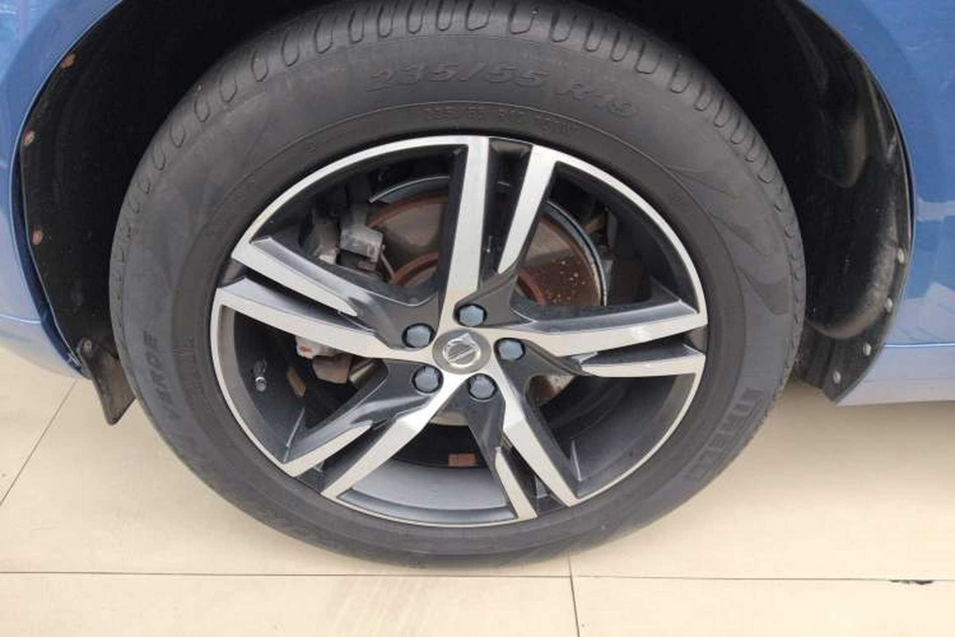 Used Volvo XC60 2018 T5 4x4 Smart & Sporty Edition Exterior 4
