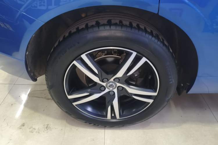 Used Volvo XC60 2018 T5 4x4 Zhiya Sport Edition Exterior 5