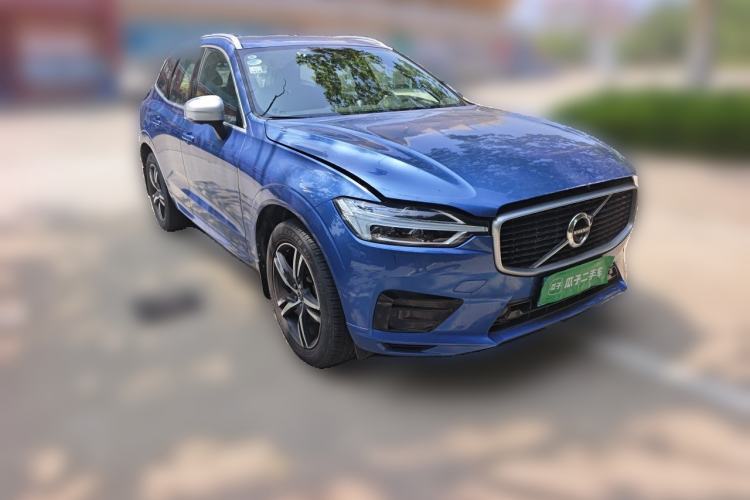 Used Volvo XC60 2018 T5 4x4 Zhiya Sport Edition Front Right 45 Deg