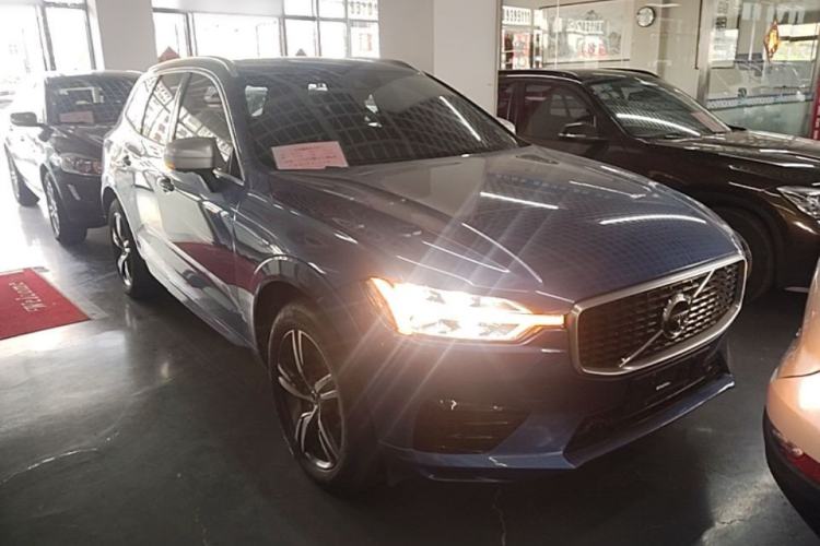 Used Volvo XC60 2018 T5 4x4 Zhiya Sport Edition Front Right 45 Deg