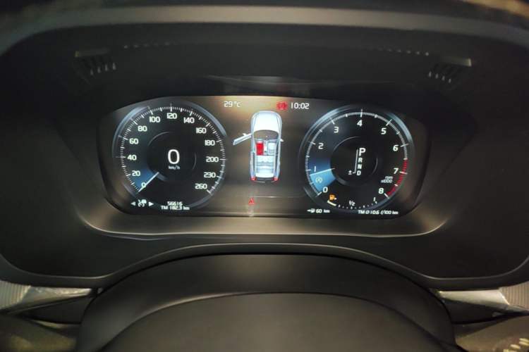 Used Volvo XC60 2018 T5 4x4 Smart & Sporty Edition Instrument Cluster