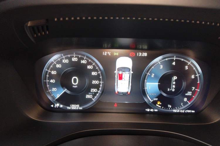 Used Volvo XC60 2018 T5 4x4 Smart & Sporty Edition Instrument Cluster