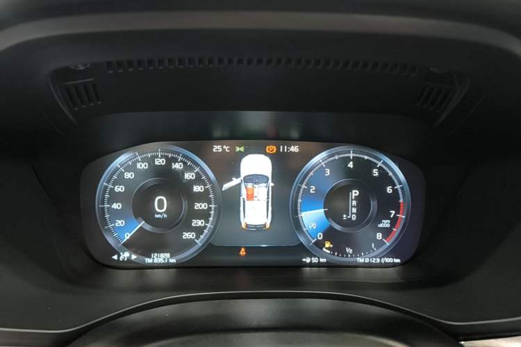 Used Volvo XC60 2018 T5 4x4 Zhiya Sport Edition Instrument Cluster