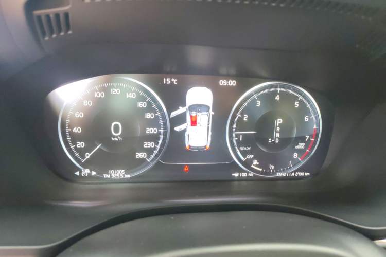 Used Volvo XC60 2018 T5 4x4 Smart & Sporty Edition Instrument Cluster